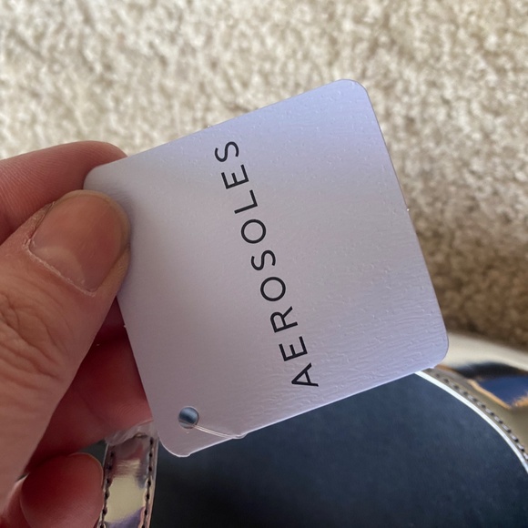 AEROSOLES 'Perry' Size 8.5 Silver Mirror Metallic Mary Jane Flats Shoes - Picture 6 of 9